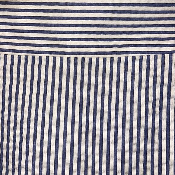 Banana Republic women’s size 6 seersucker blue & white lined knee length skirt - Picture 6 of 12